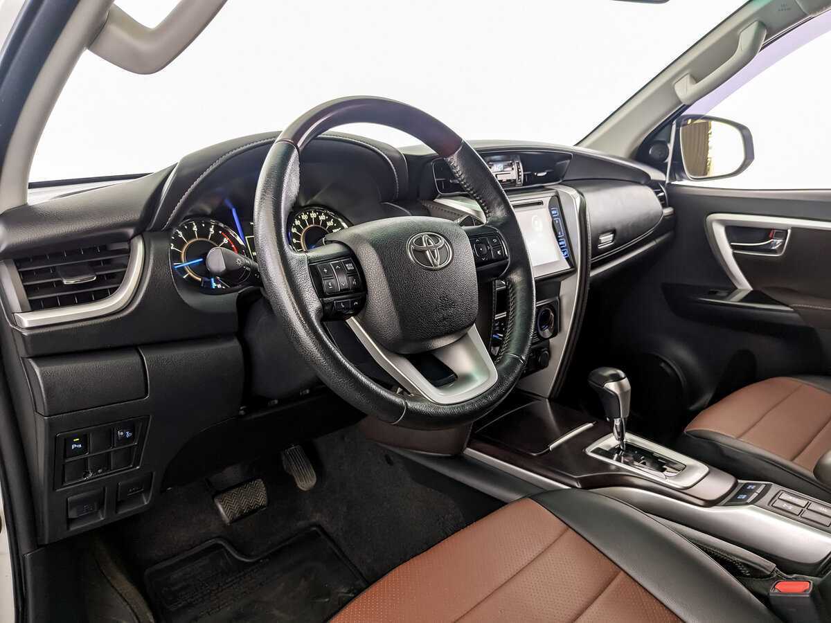 Toyota Fortuner, 2018 Фото №14
