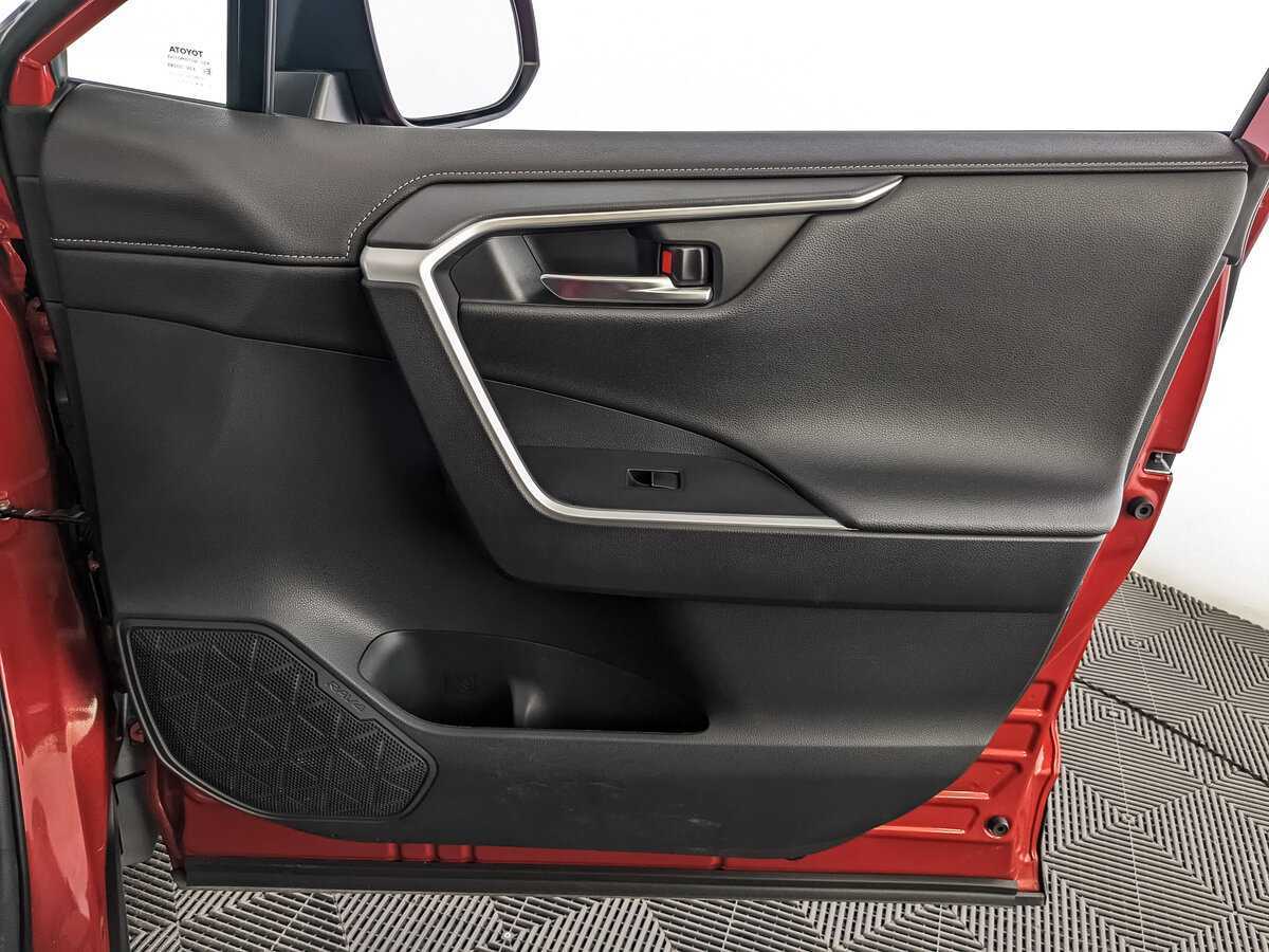 Toyota RAV4, 2021 Фото №21