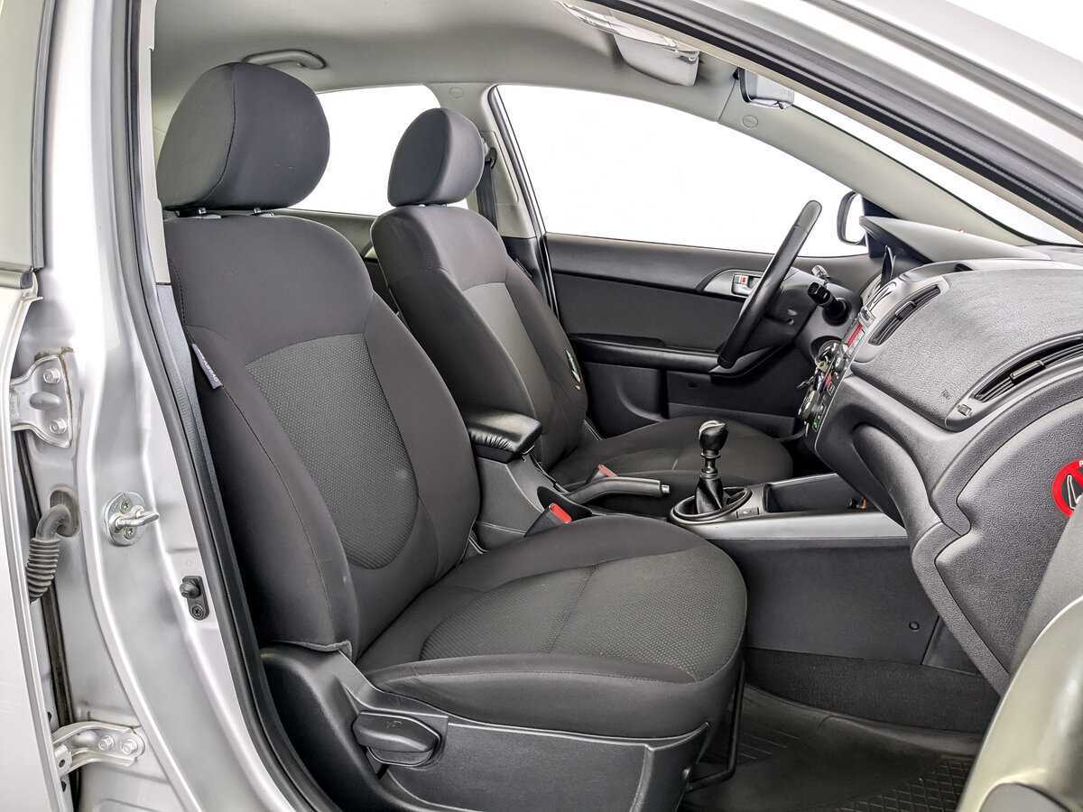 Kia Cerato 5-speed, 2010 Фото №19