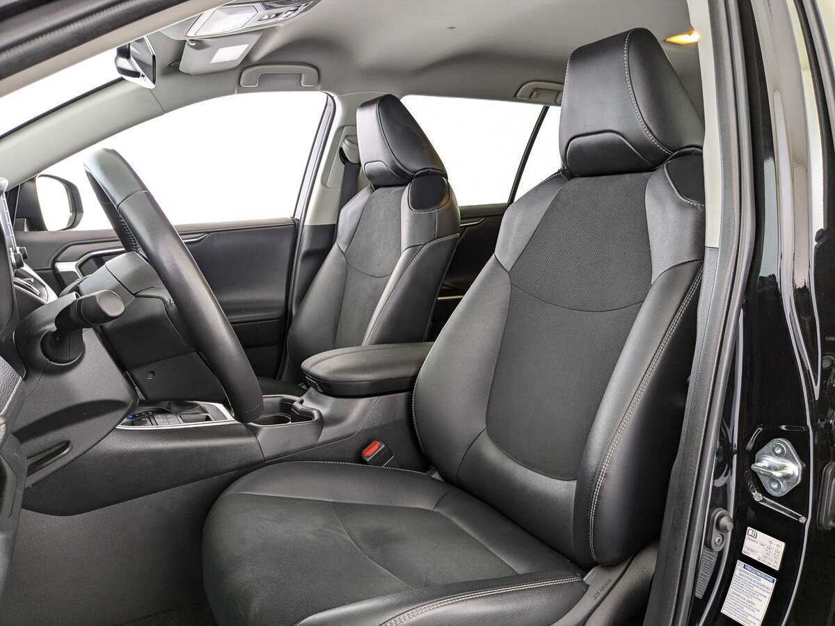 Toyota RAV4, 2021 Фото №16