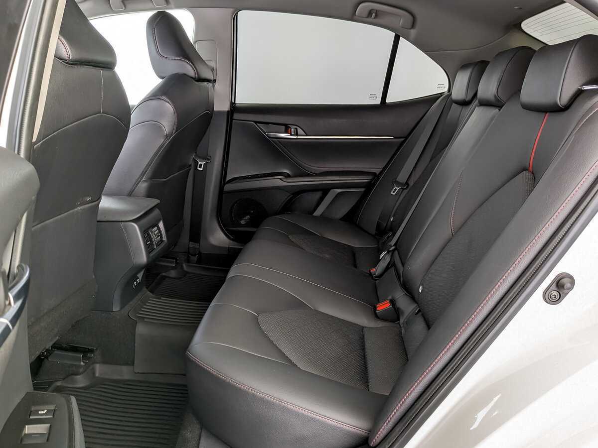 Toyota Camry, 2022 Фото №10
