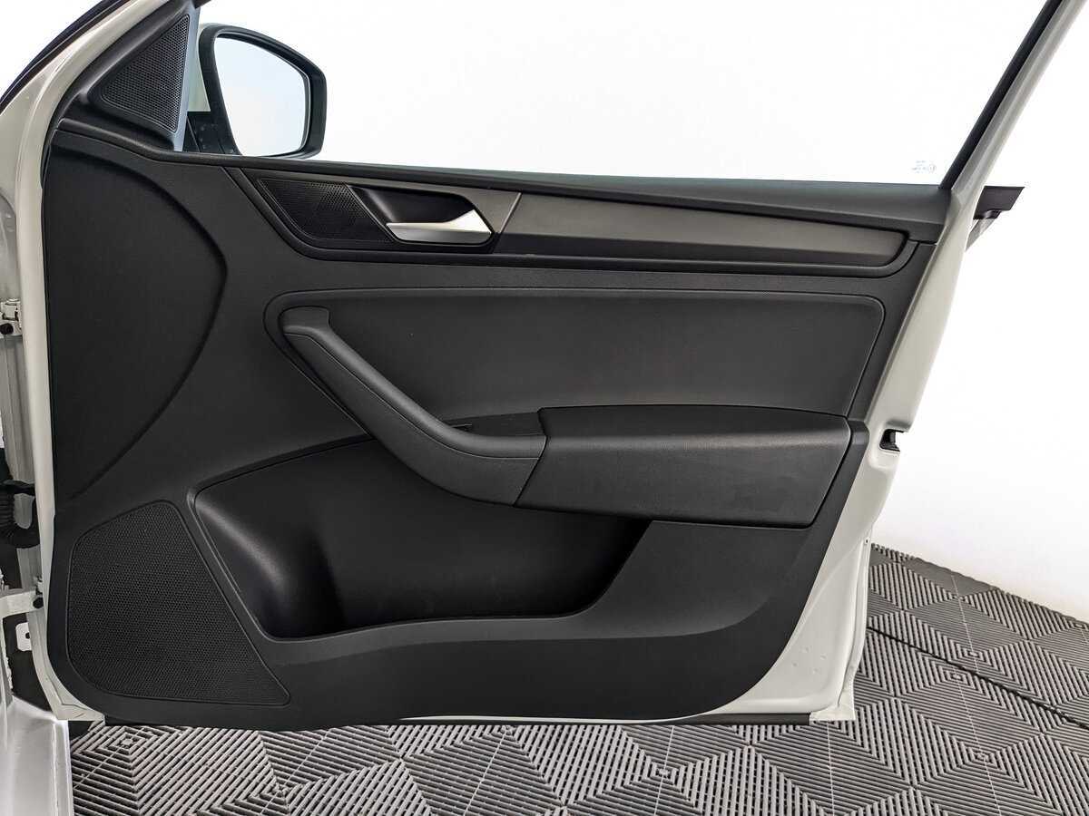 Volkswagen Polo, 2020 Фото №21