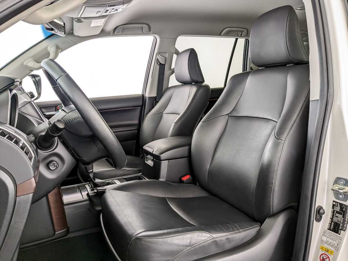 Toyota Land Cruiser Prado, 2017 Фото №16