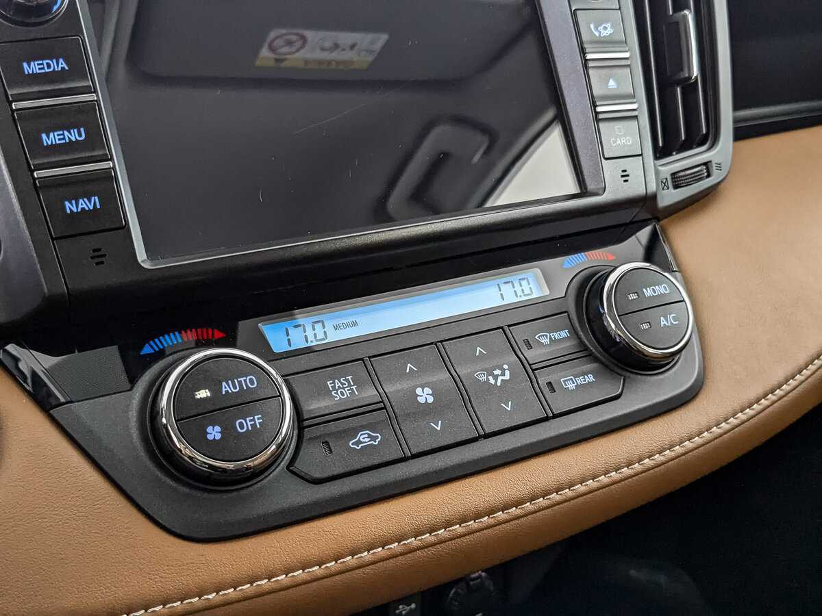 Toyota RAV4, 2017 Фото №17