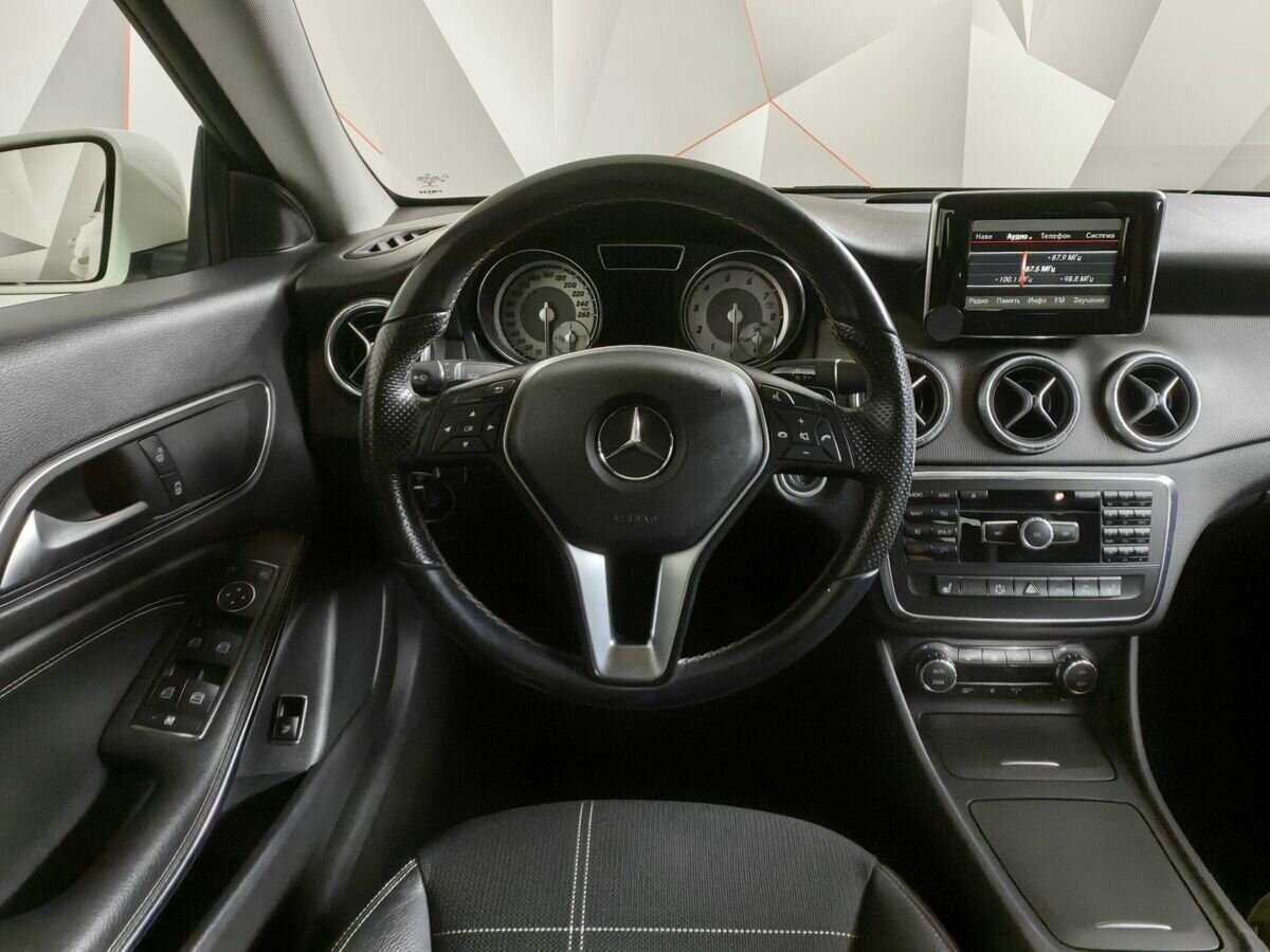 Mercedes-Benz CLA 200, 2013 Фото №15