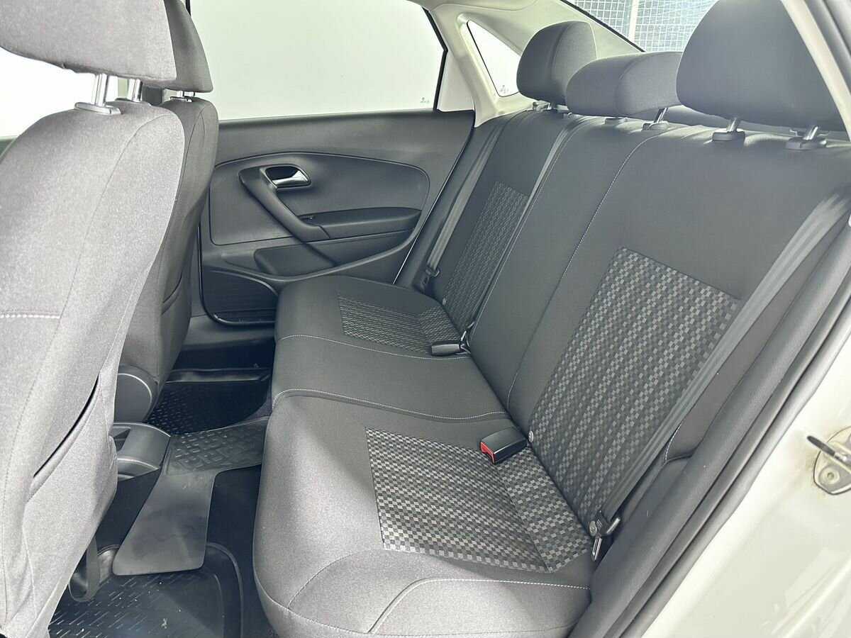 Volkswagen Polo, 2016 Фото №14