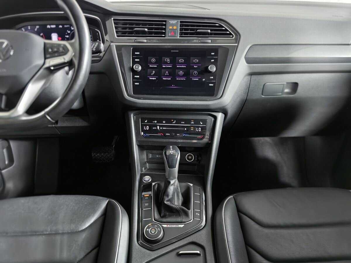Volkswagen Tiguan, 2021 Фото №11