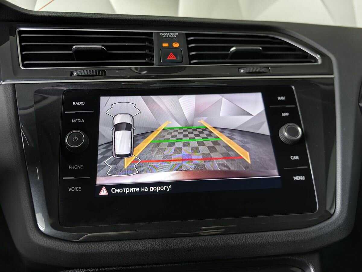 Volkswagen Tiguan, 2021 Фото №16