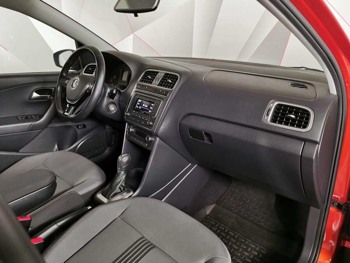 Volkswagen Polo, 2016 Фото №9