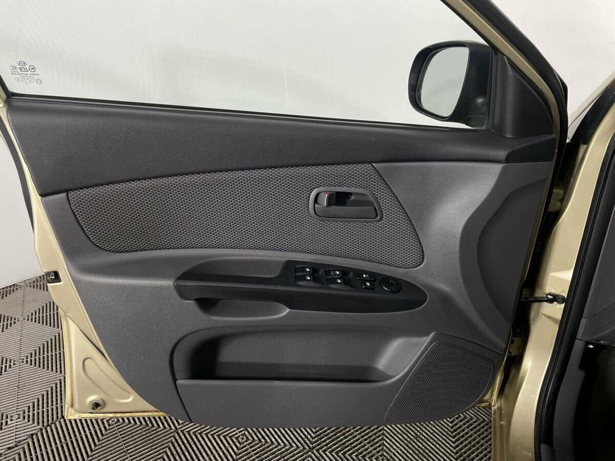 Kia Rio, 2010 - 145 768 км. | Фото №8