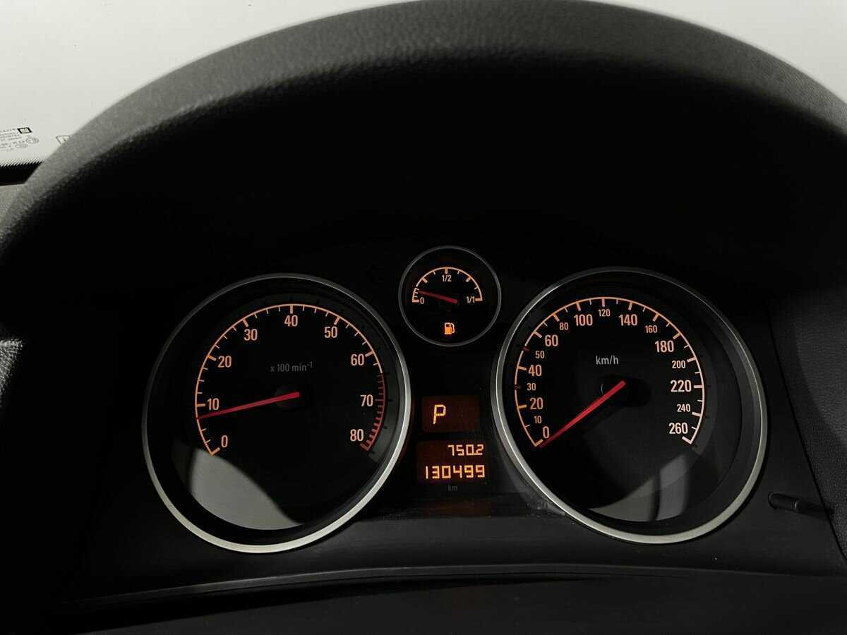 Opel Astra, 2010 Фото №11