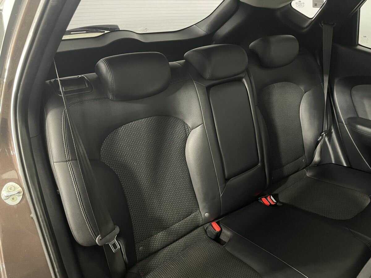Hyundai ix35, 2010 Фото №13