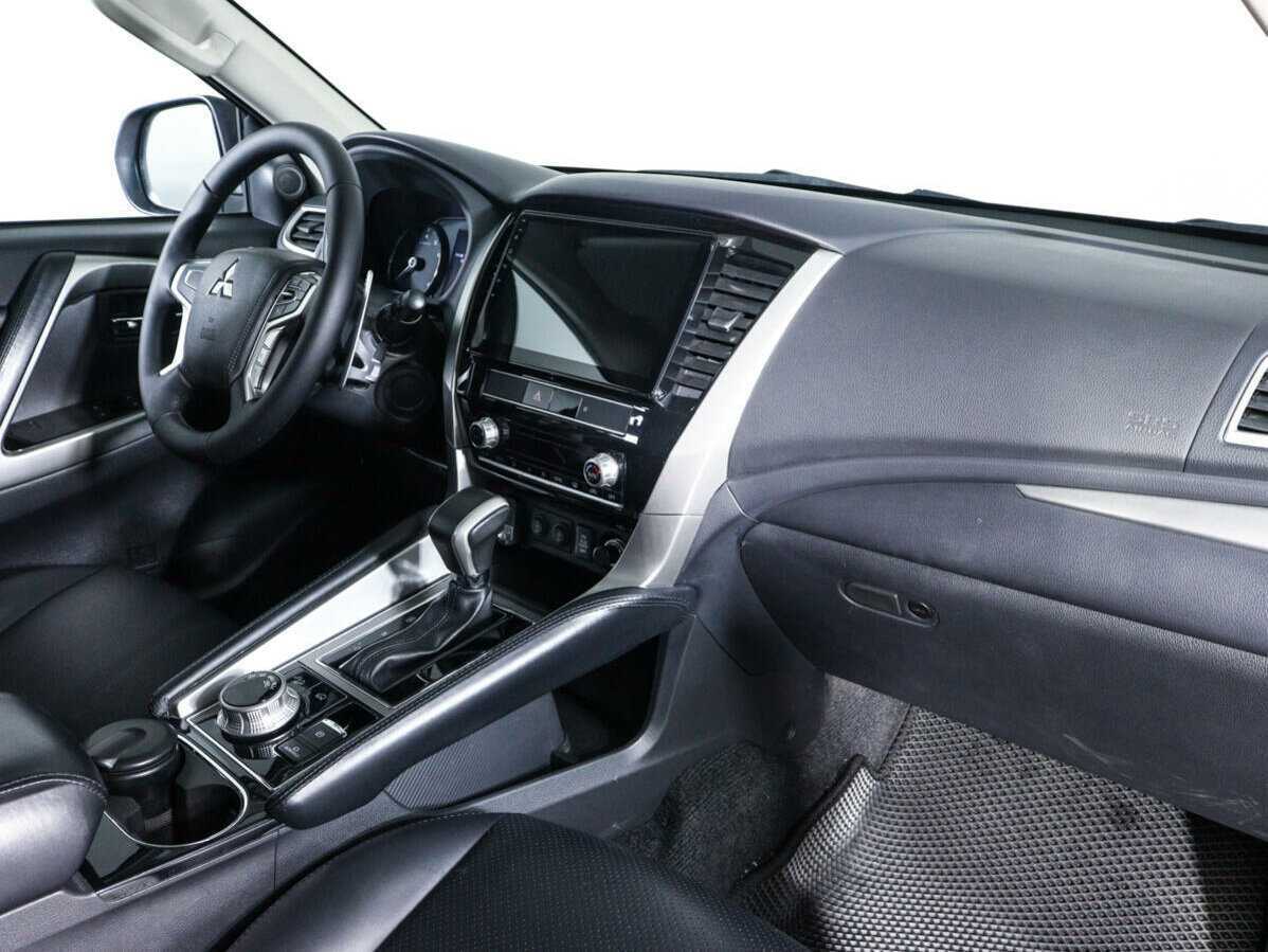 Mitsubishi Pajero Sport, 2020 Фото №7