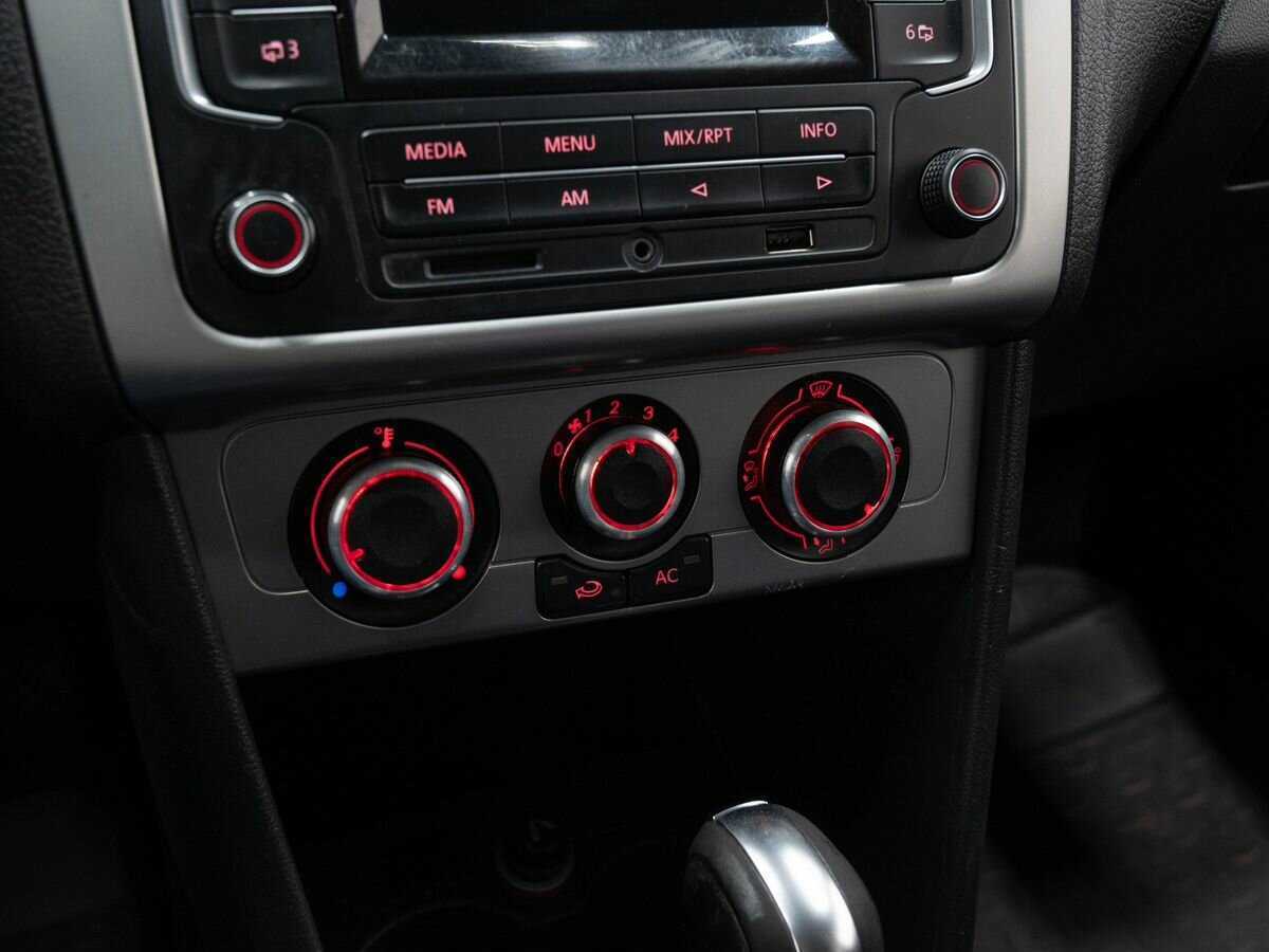 Volkswagen Polo, 2013 Фото №16