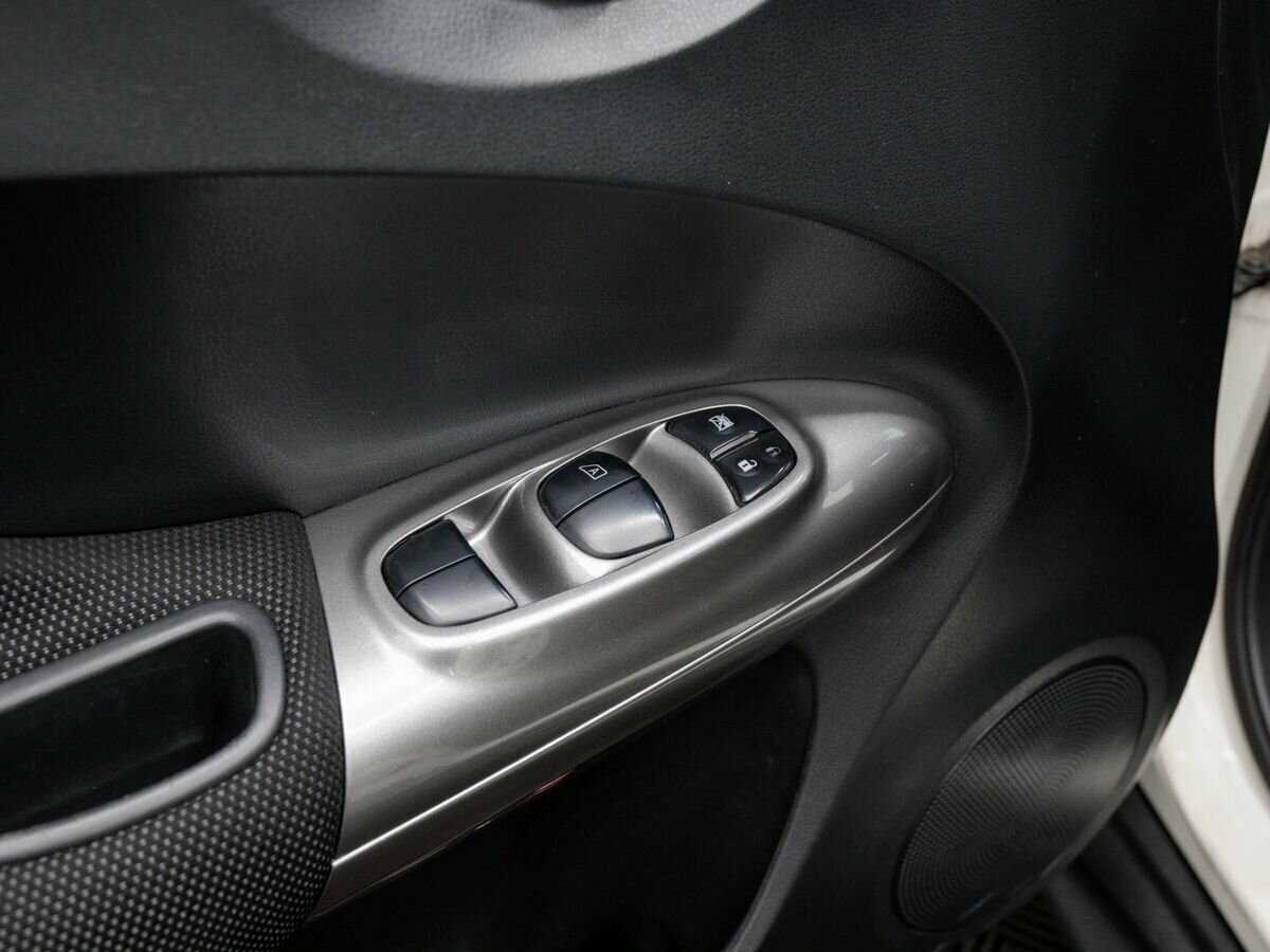 Nissan Juke, 2011 Фото №16