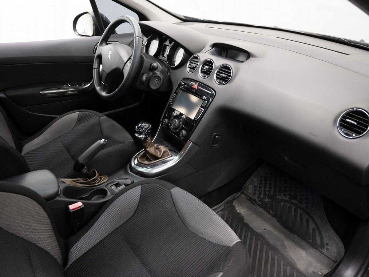 Peugeot 308, 2010 Фото №11