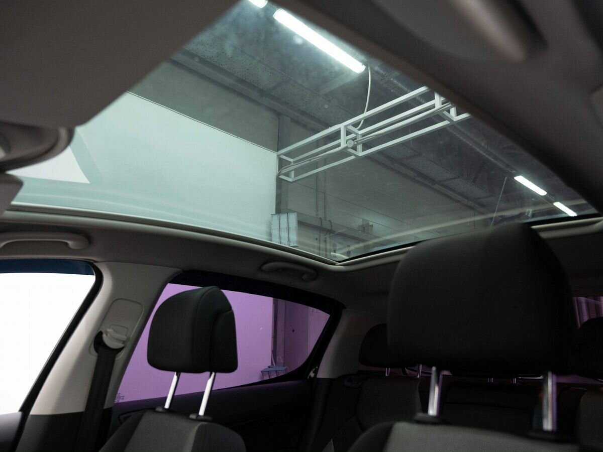 Peugeot 308, 2010 Фото №19