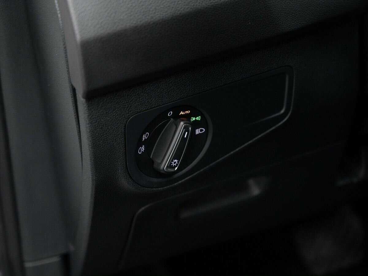 Volkswagen Tiguan, 2018 Фото №19