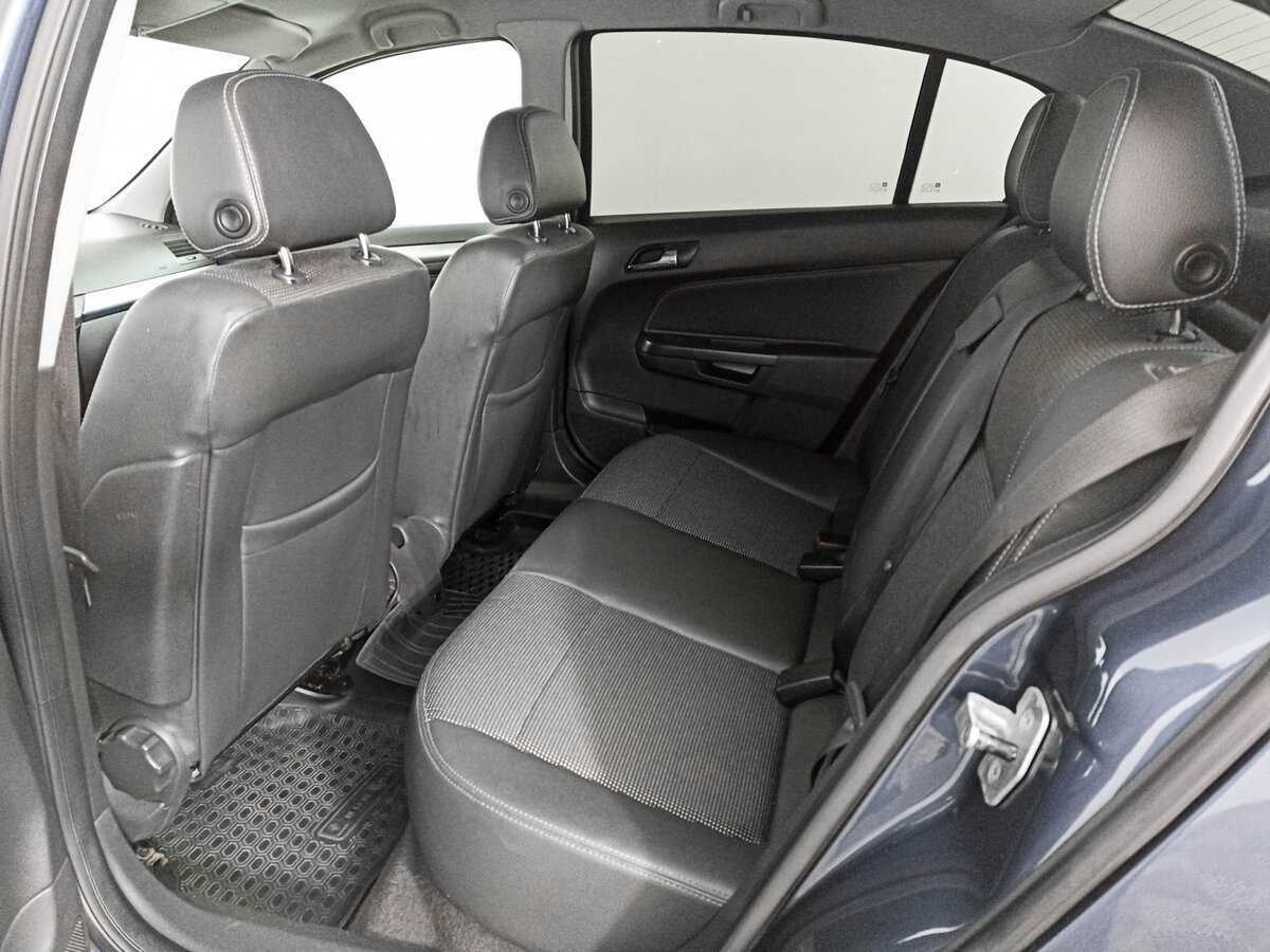 Opel Astra, 2010 Фото №10