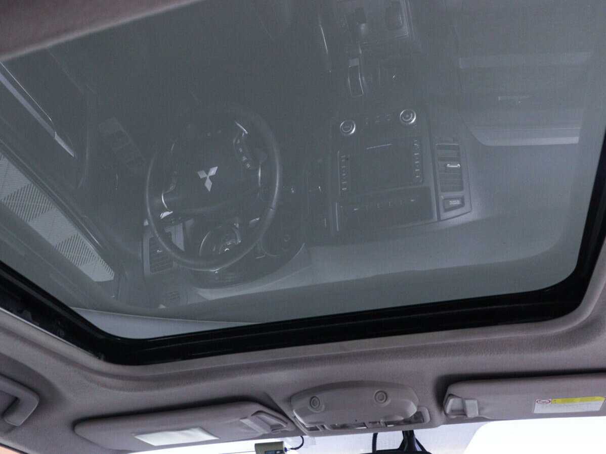 Mitsubishi Pajero, 2010 Фото №13