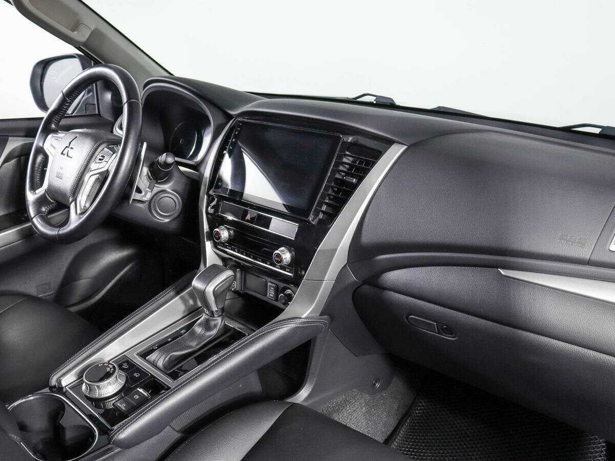 Mitsubishi Pajero Sport, 2020 - 76 133 км. | Фото №7