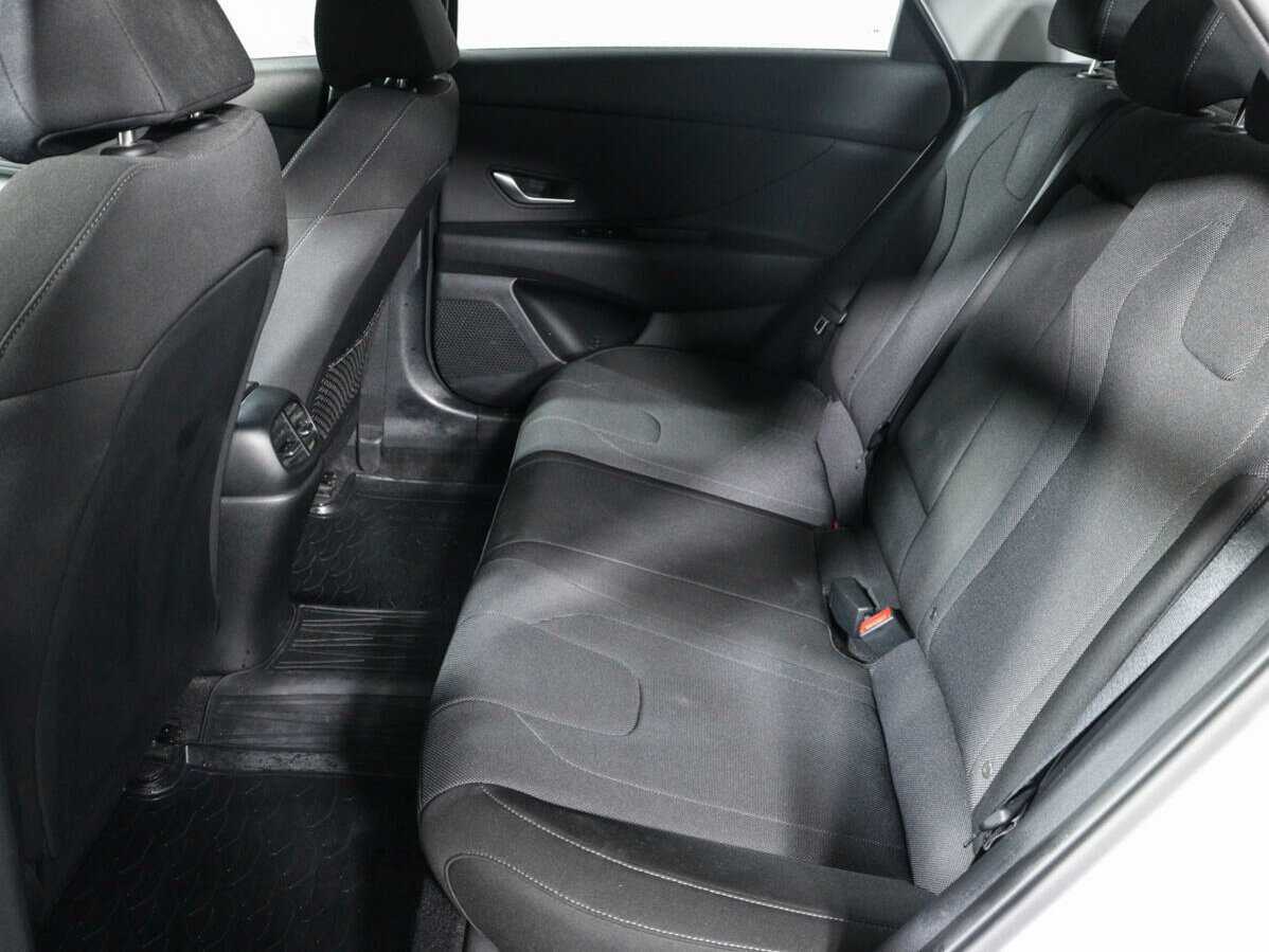 Hyundai Elantra, 2021 Фото №10