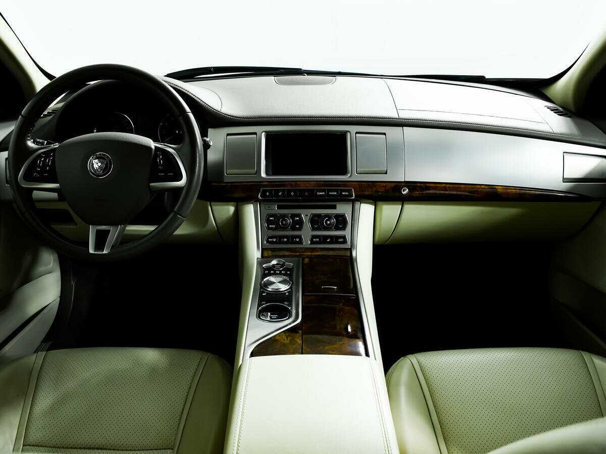 Jaguar XF, 2013 Фото №11