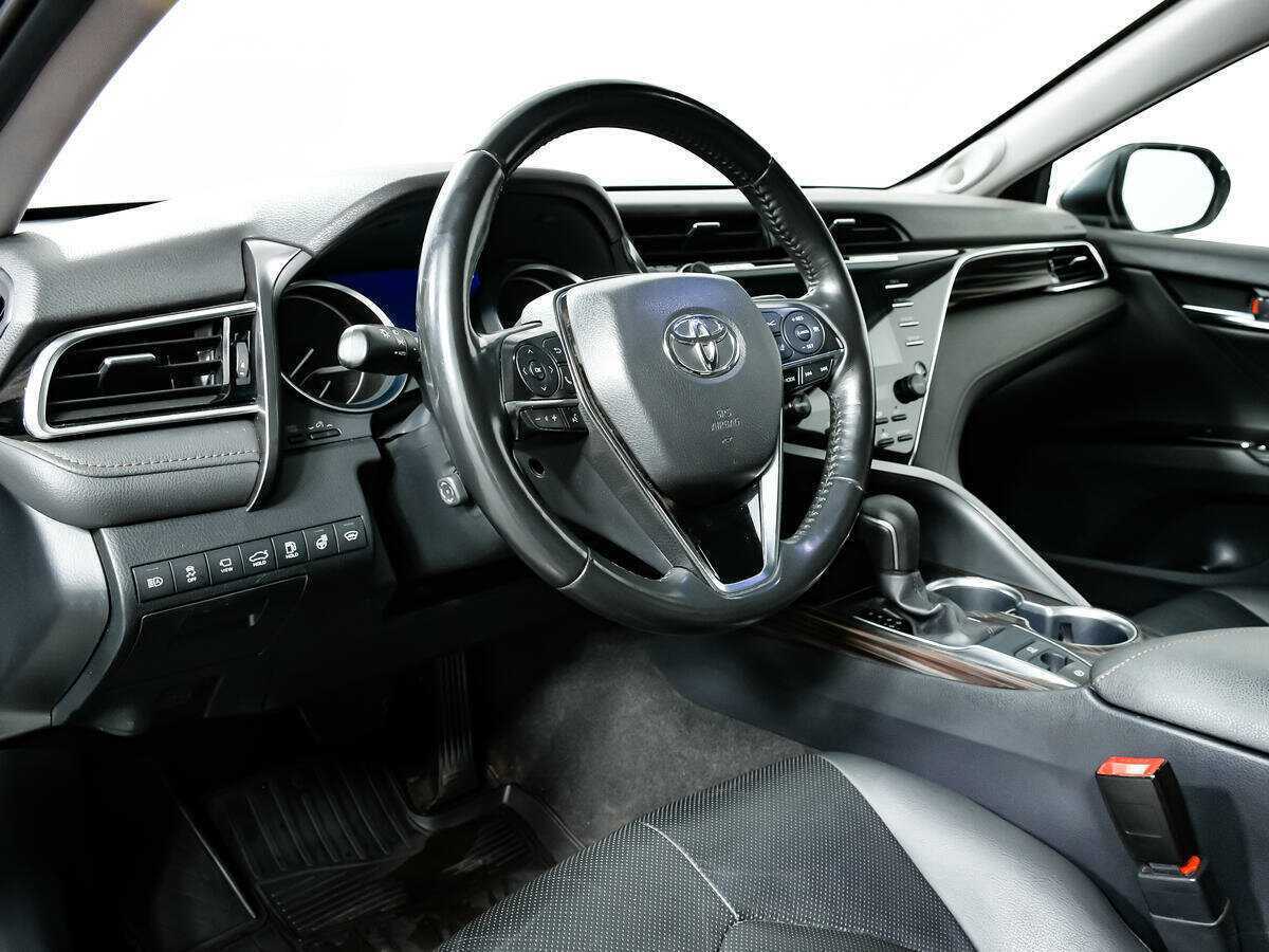 Toyota Camry, 2020 Фото №13