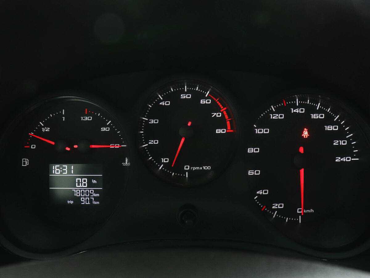 SEAT Leon, 2011 Фото №9