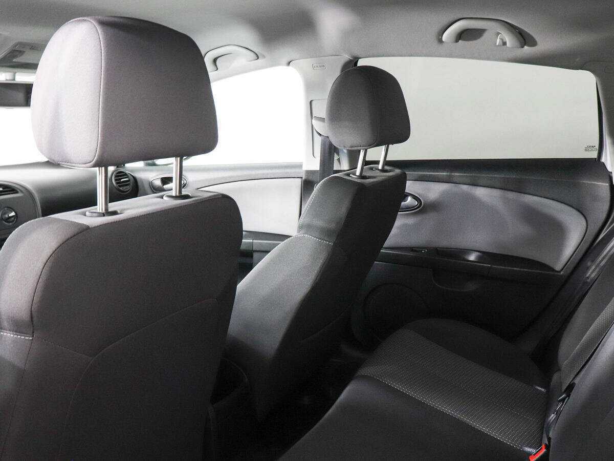 SEAT Leon, 2011 Фото №10