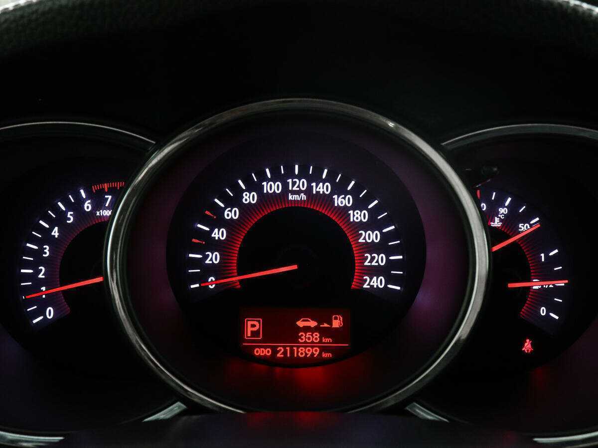 Kia Sorento, 2011 Фото №11