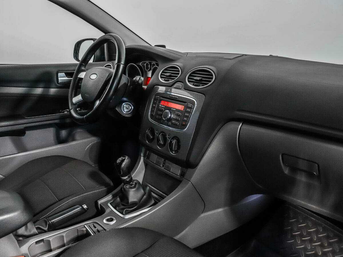 Ford Focus, 2011 Фото №11