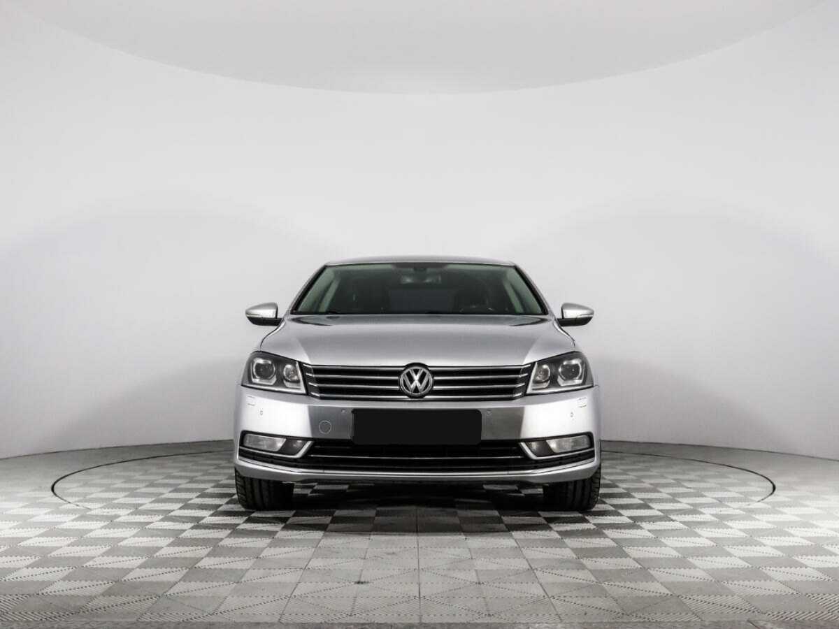 Volkswagen Passat, 2011 Фото №2