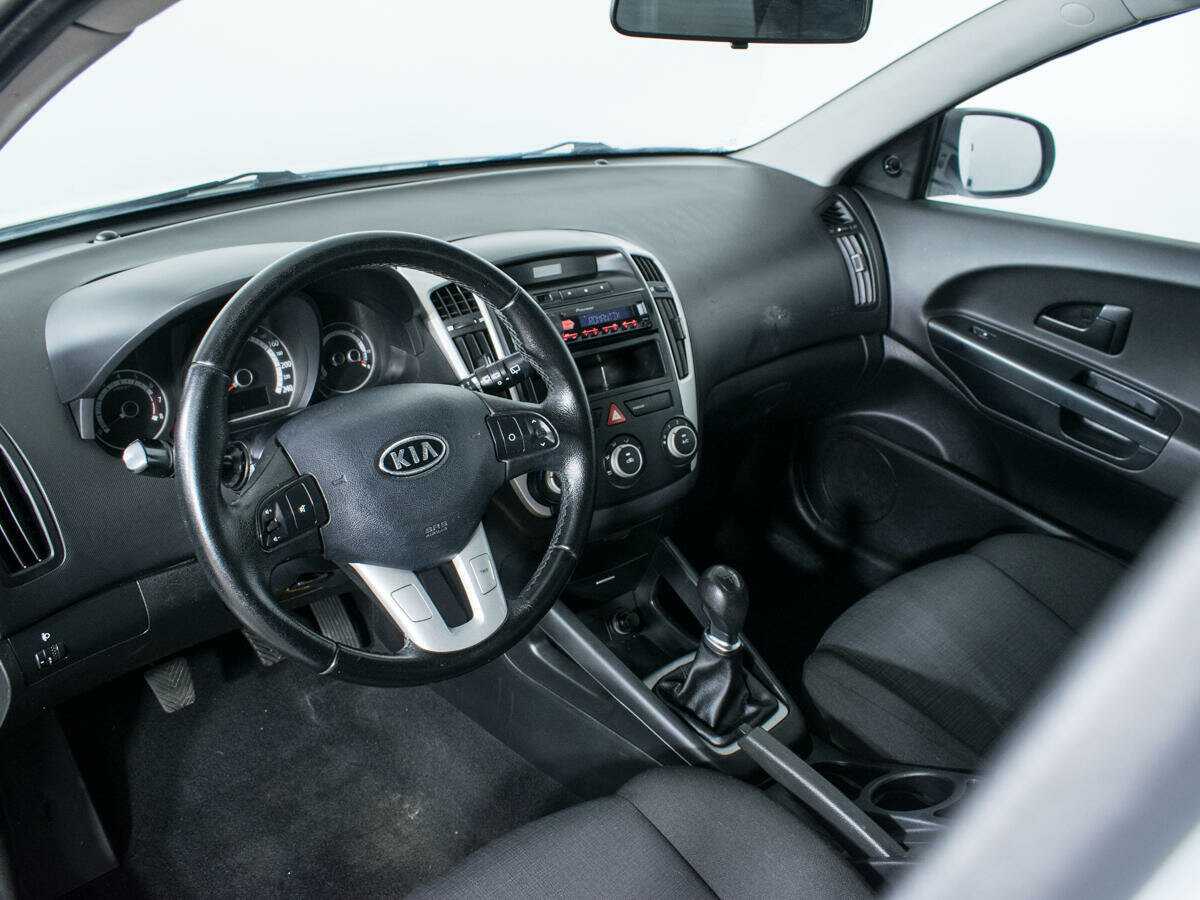 Kia Ceed, 2010 Фото №13