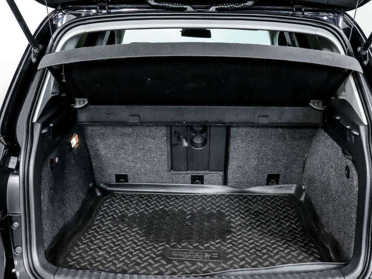 Volkswagen Tiguan, 2011 Фото №14