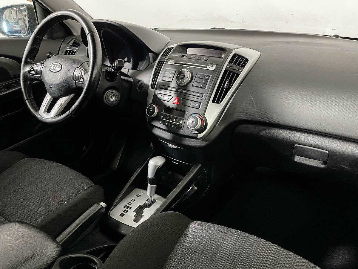 Kia Ceed, 2011 Фото №9