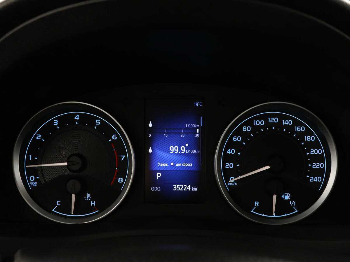 Toyota Corolla, 2017 Фото №11