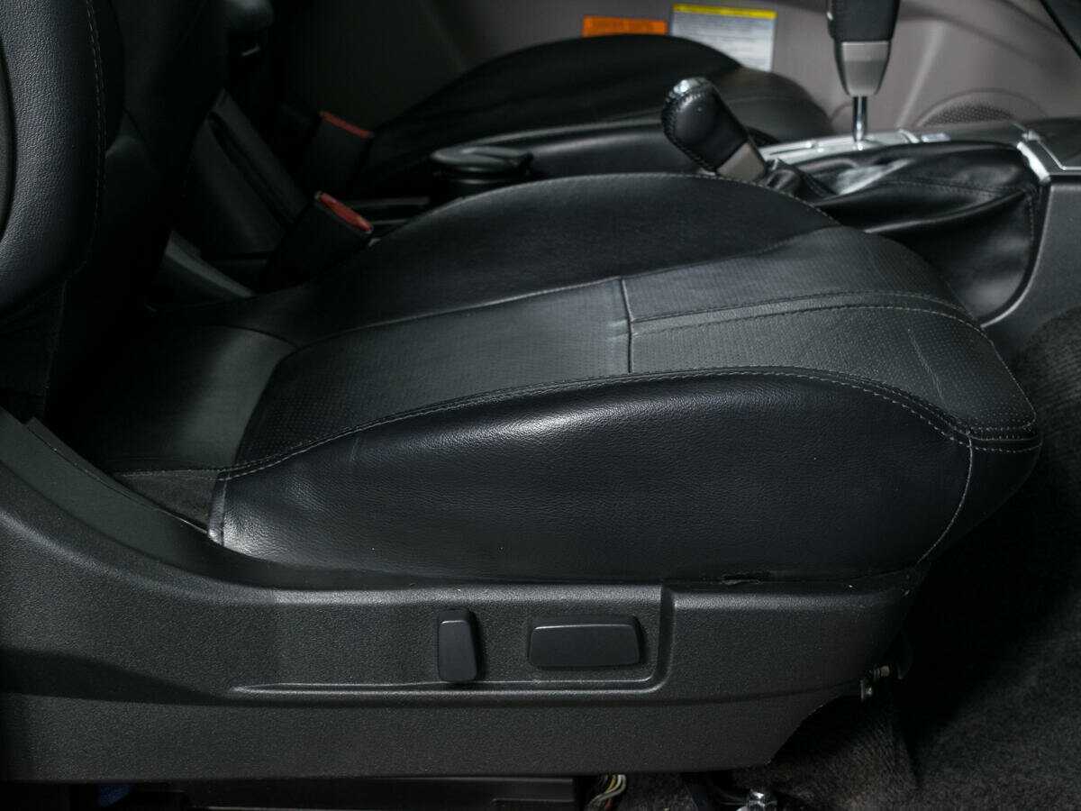 Mitsubishi Pajero Sport, 2013 Фото №17