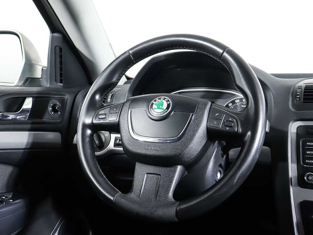 Skoda Octavia DSG7, 2011 Фото №17