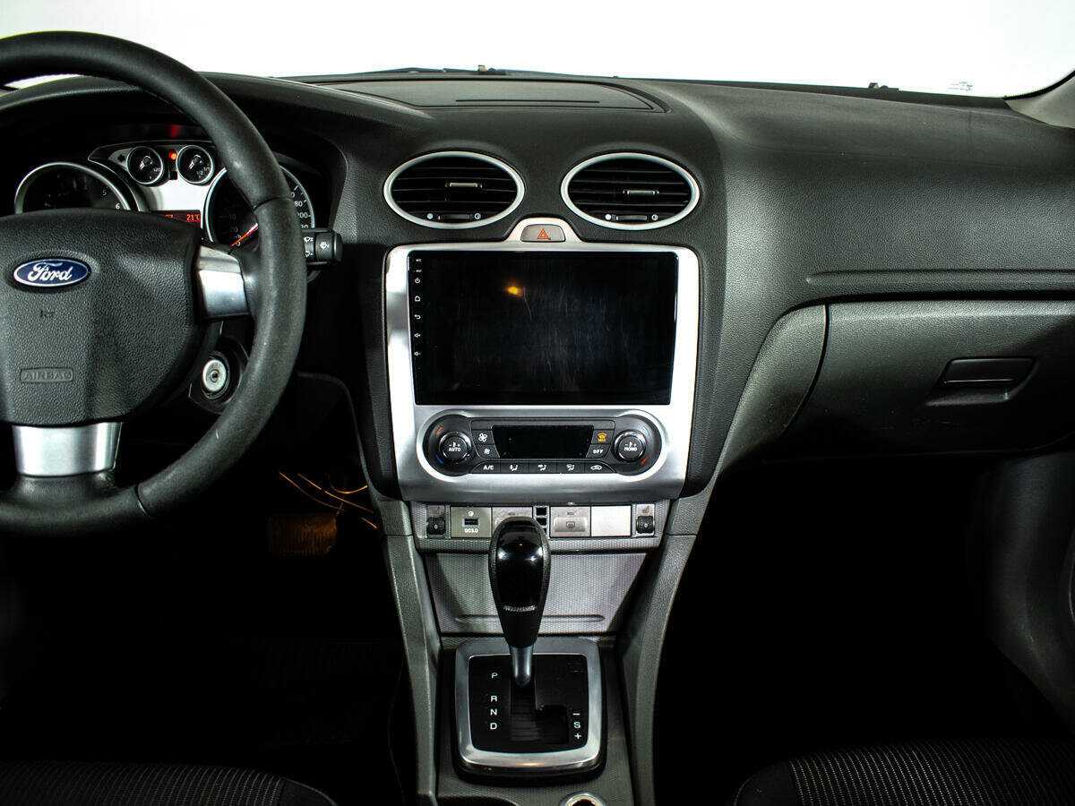 Ford Focus, 2010 Фото №9