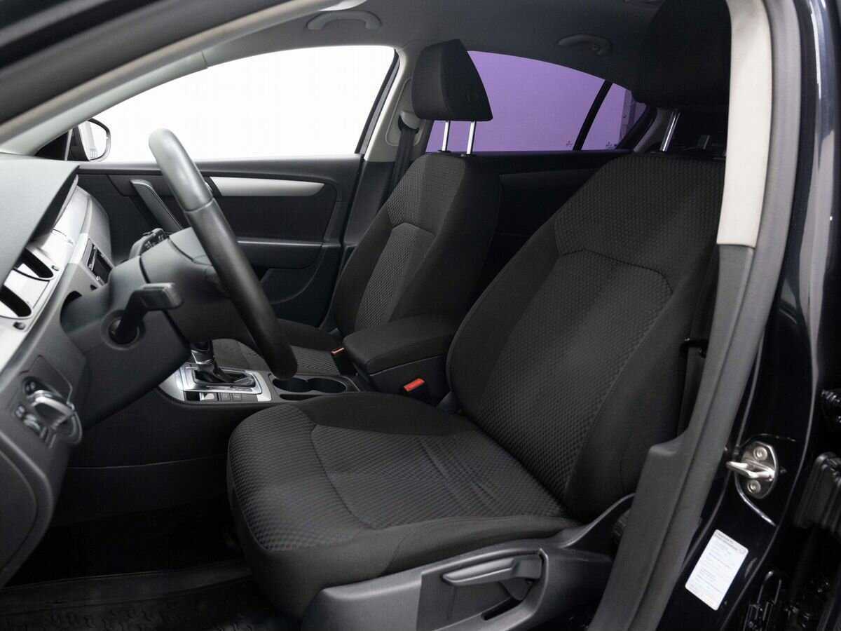 Volkswagen Passat, 2011 Фото №10