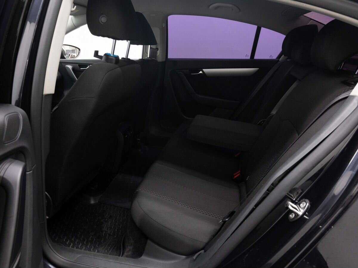 Volkswagen Passat, 2011 Фото №11