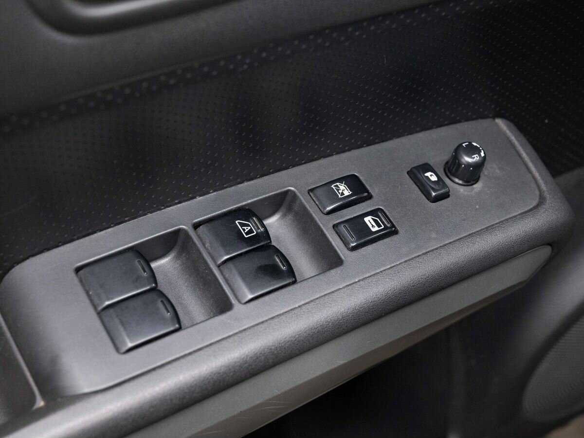 Nissan X-Trail, 2010 Фото №17