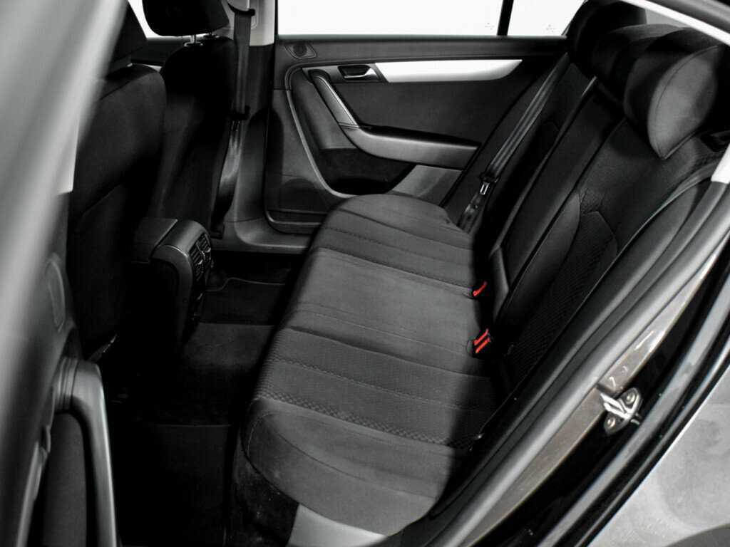 Volkswagen Passat, 2011 - 248 793 км. | Фото №8