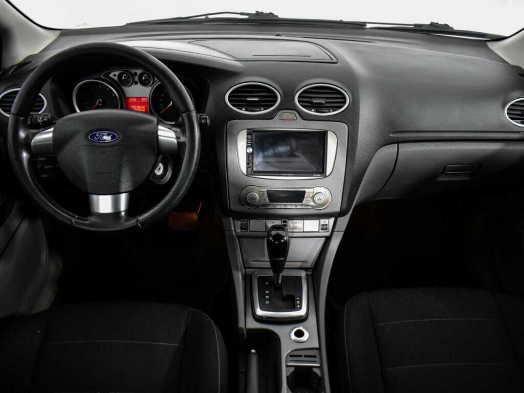 Ford Focus, 2010 Фото №13