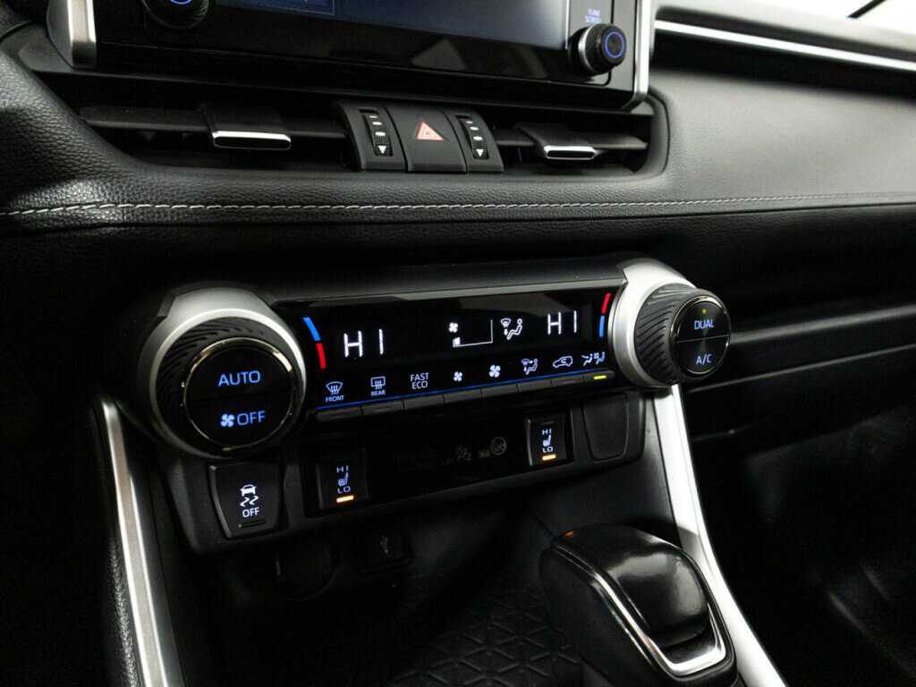 Toyota RAV4, 2021 Фото №17