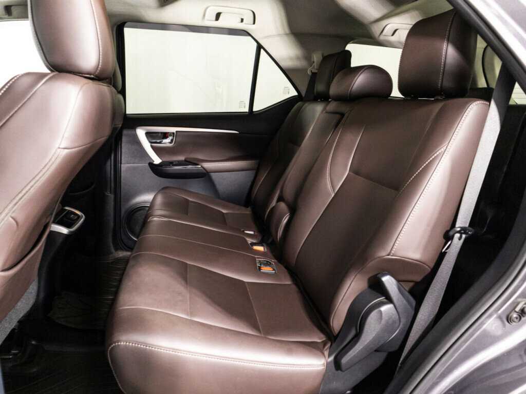 Toyota Fortuner, 2019 Фото №10