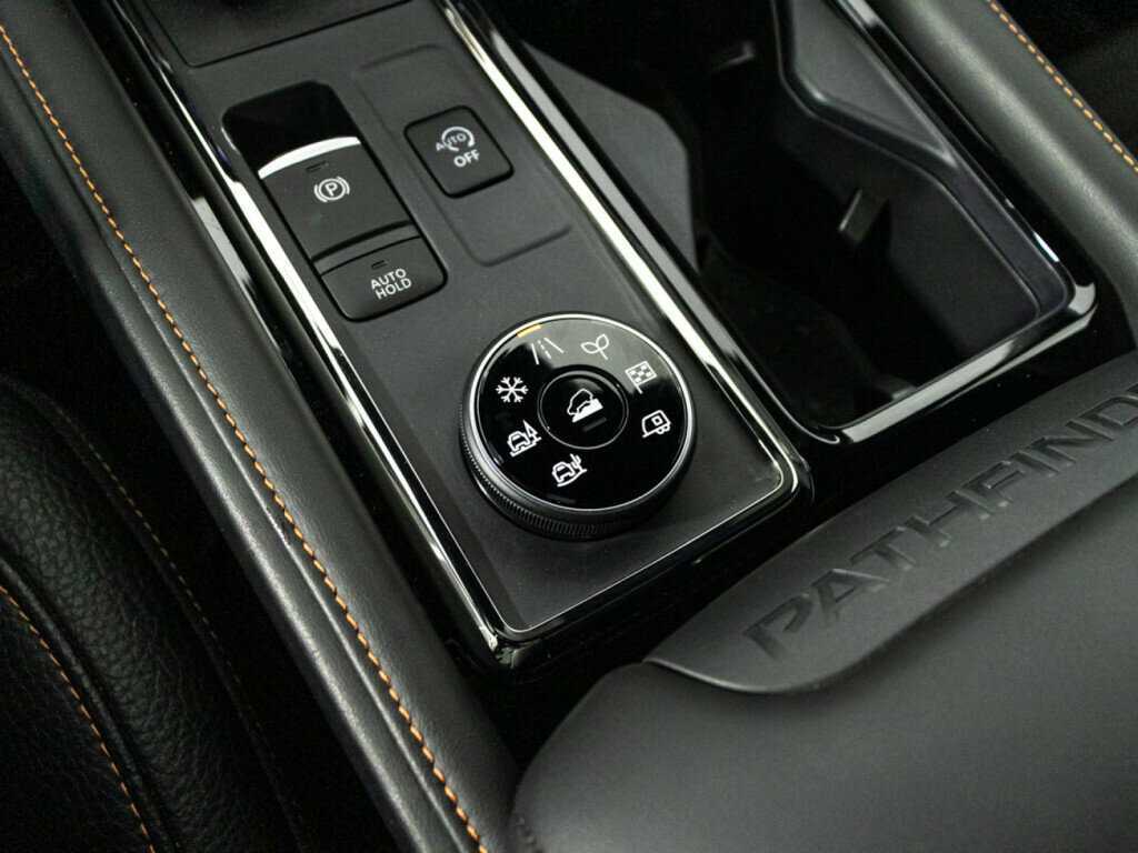 Nissan Pathfinder, 2023 Фото №15