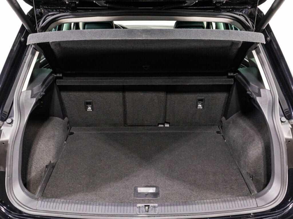 Volkswagen Tiguan, 2020 Фото №15