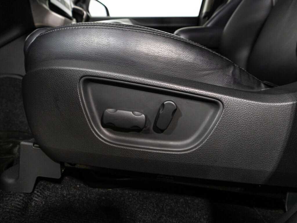 Mitsubishi Pajero Sport, 2016 Фото №16